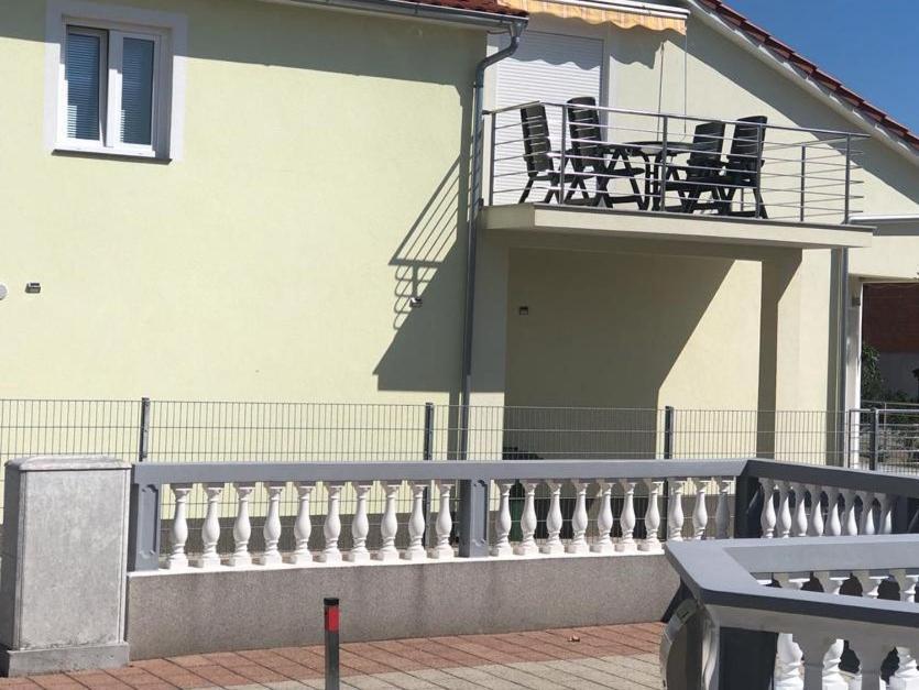 Apartman Niko Und Gaby Vodice Exteriör bild