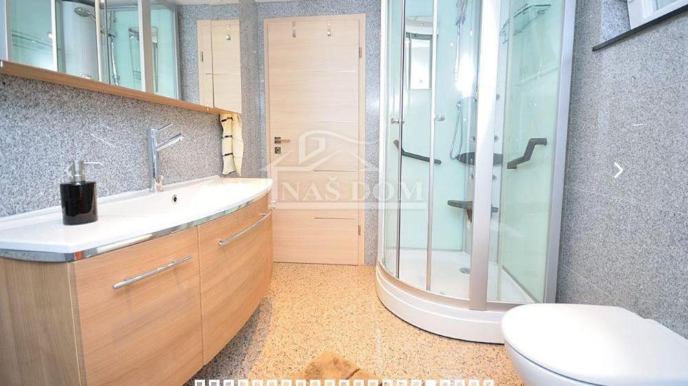 Apartman Niko Und Gaby Vodice Exteriör bild